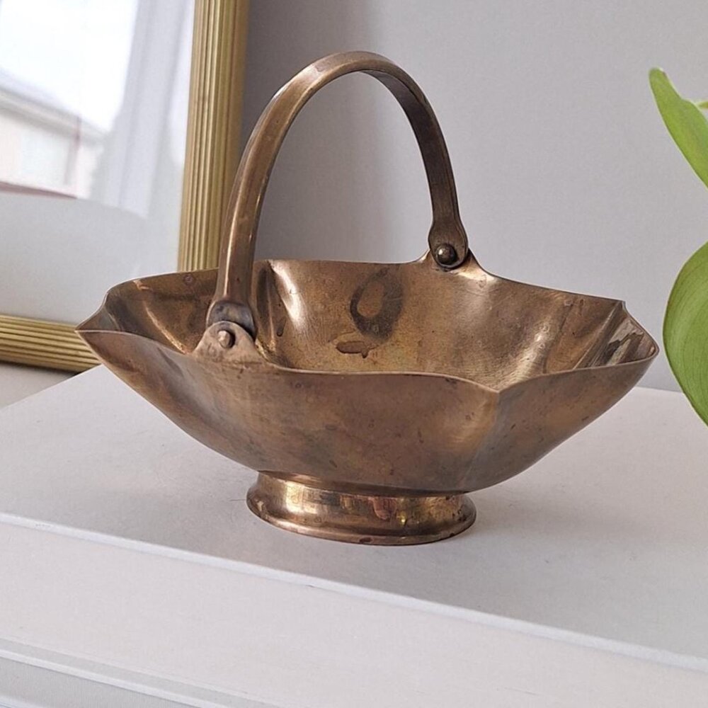 Vintage Brass Basket Bowl / trinket dish